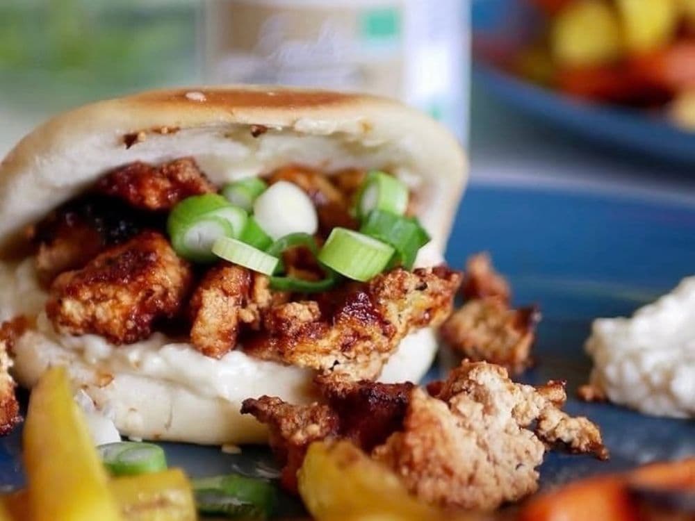 Bao Buns mit Popcorn Tofu